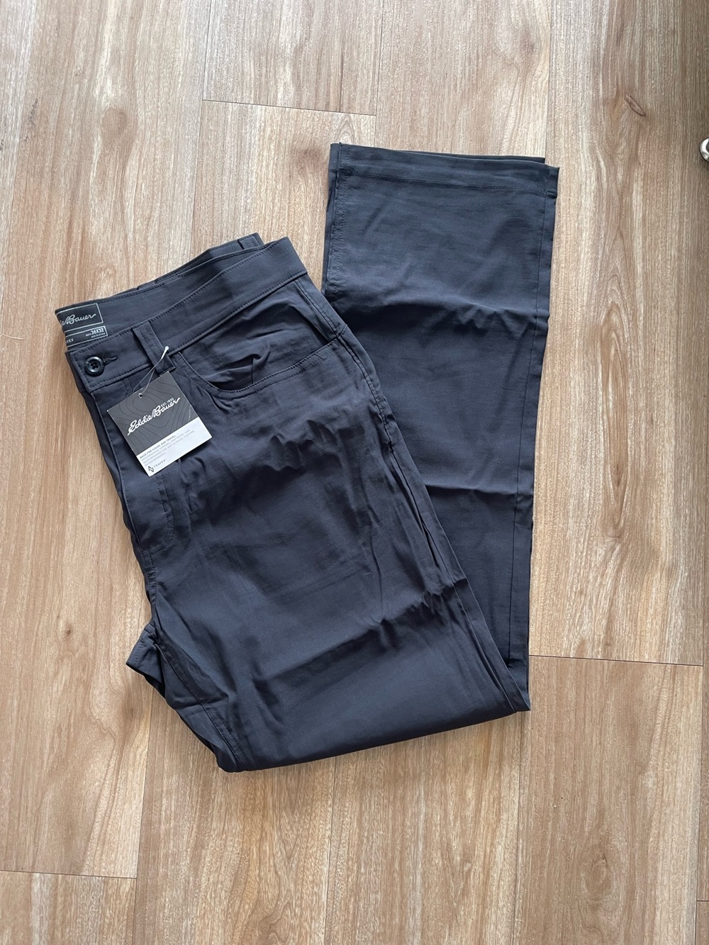 Eddie Bauer Men’s Carbon Straight Jeans